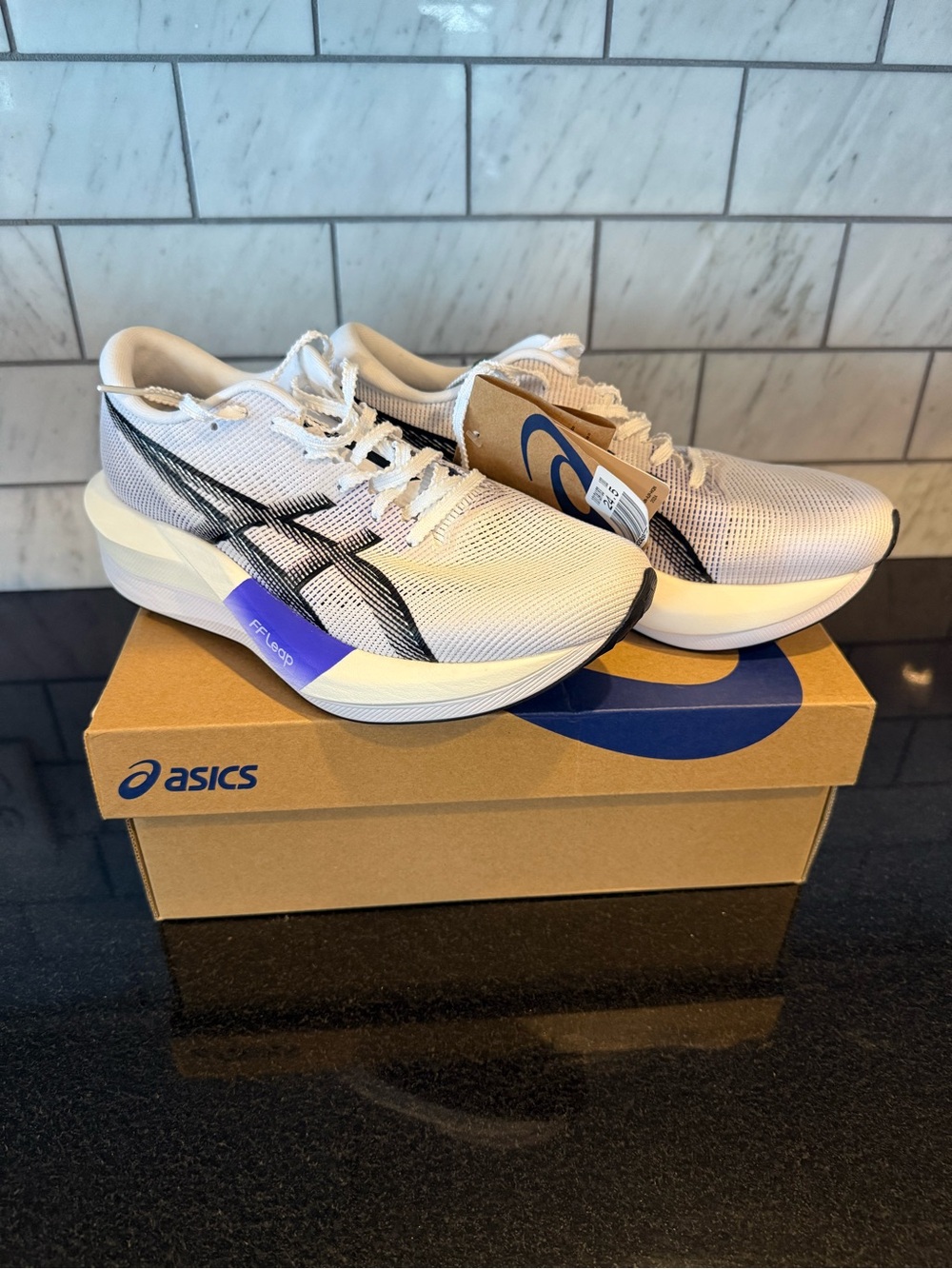 ASICS Magic Speed 5 Running Shoes White and Black (39, Men 6, Women 7.5) New